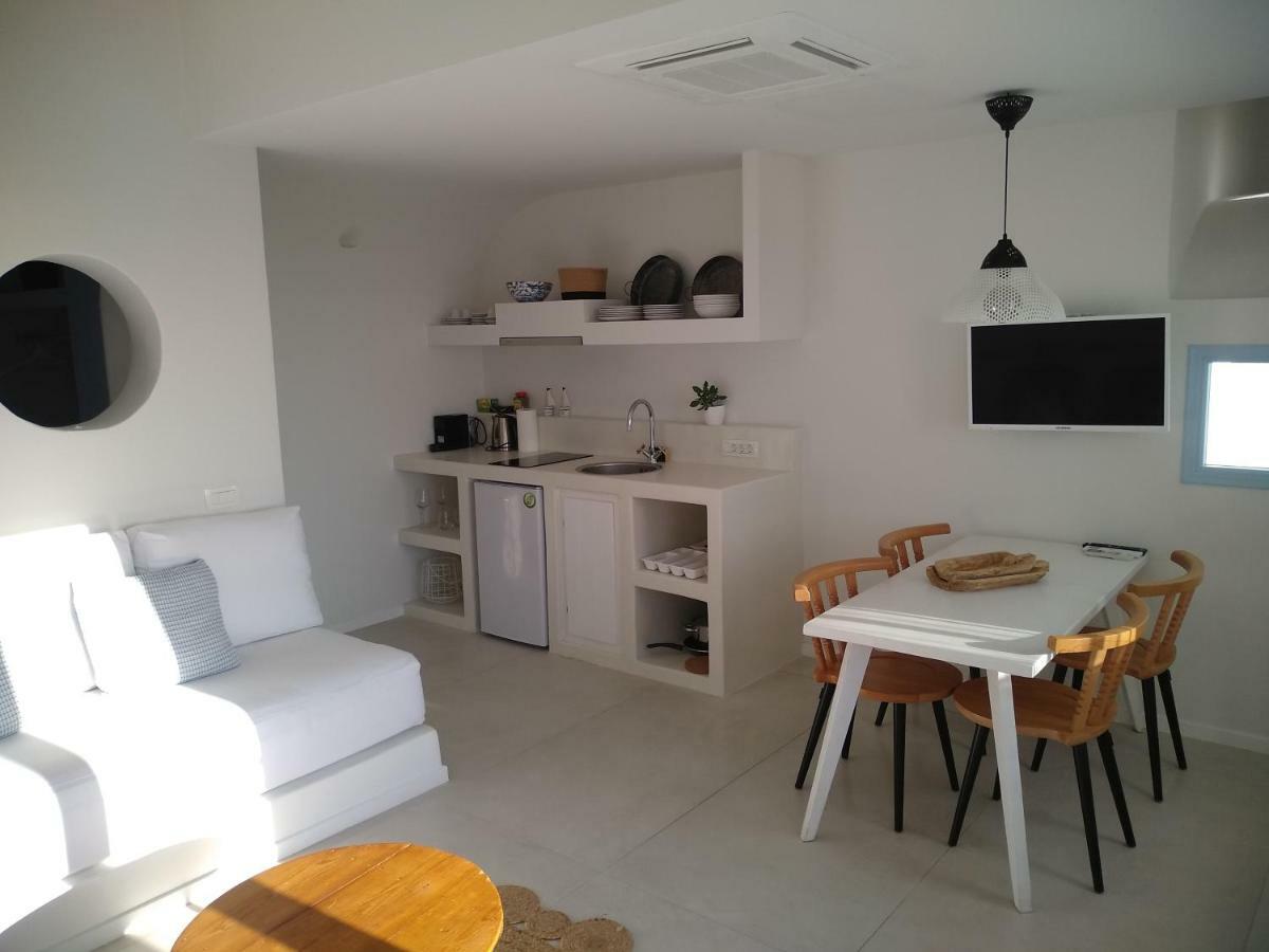 אויה Sol-Mate Suites מראה חיצוני תמונה